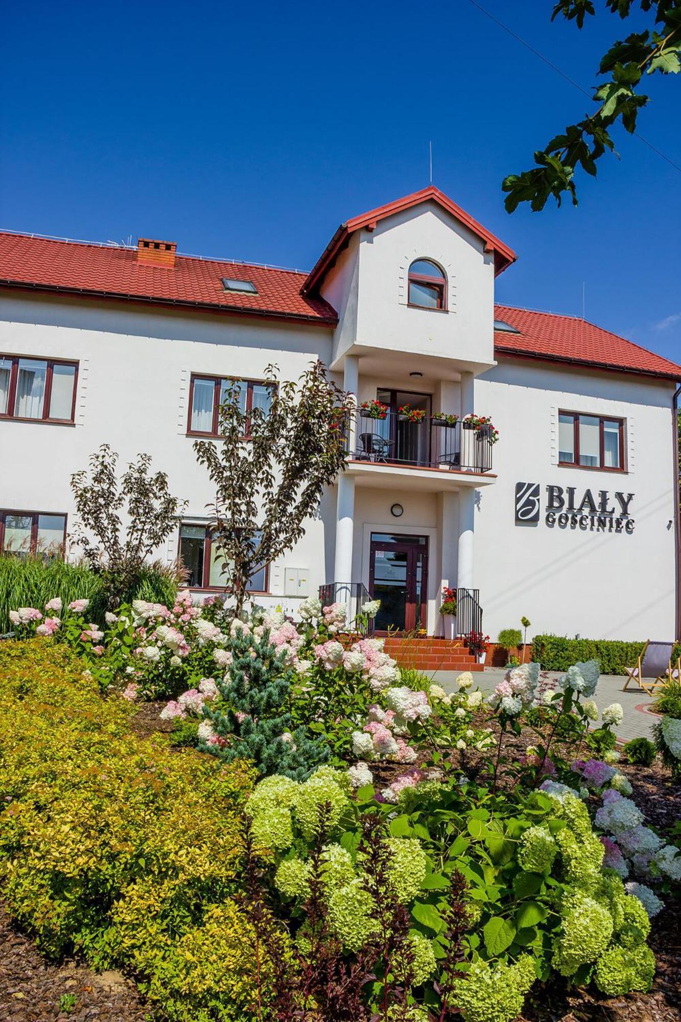 Hotel Bialy Gosciniec Ciechanów Exterior foto